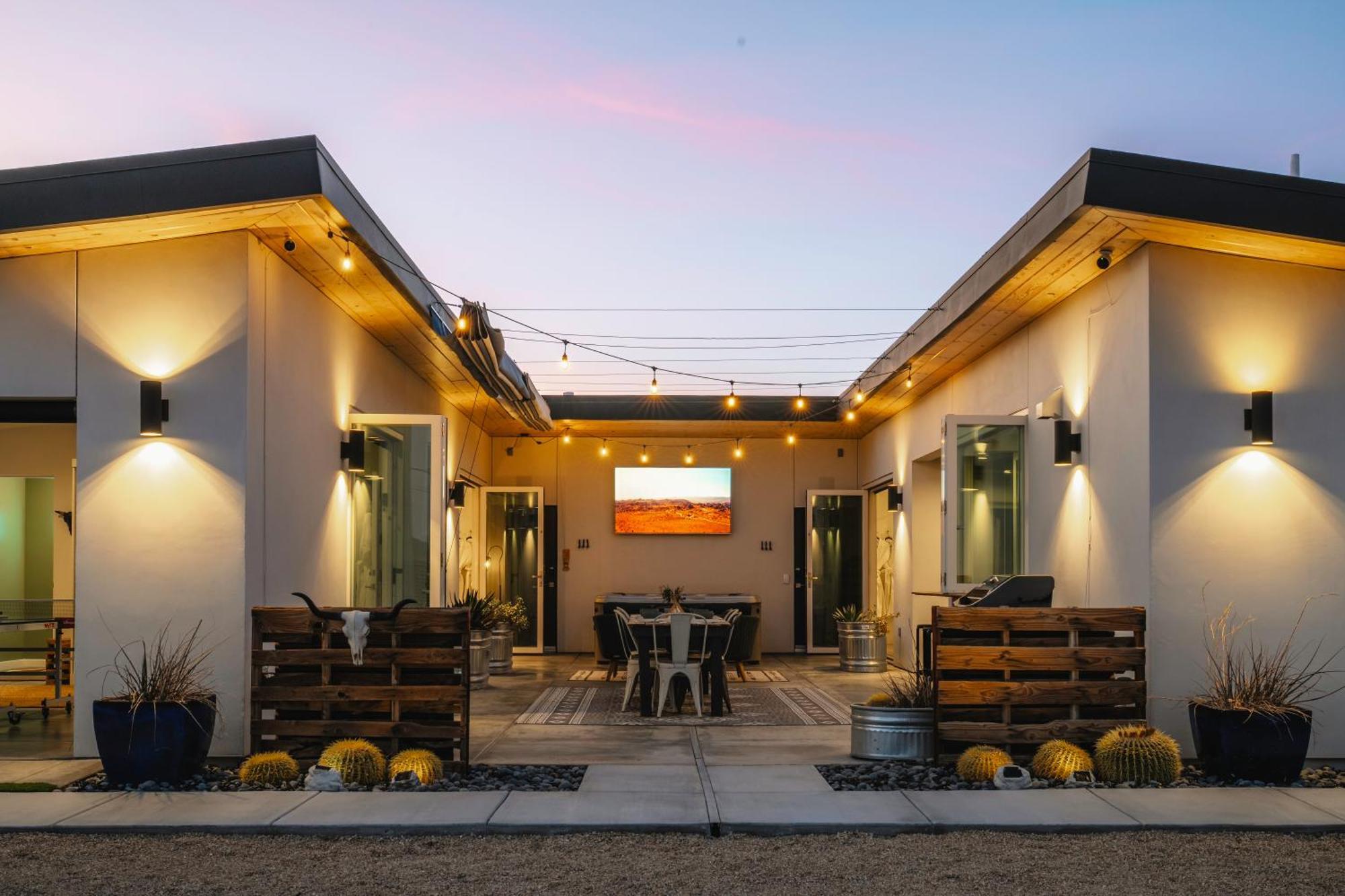 Ventana Cove Pickleball Retreat Yucca Valley Exterior photo